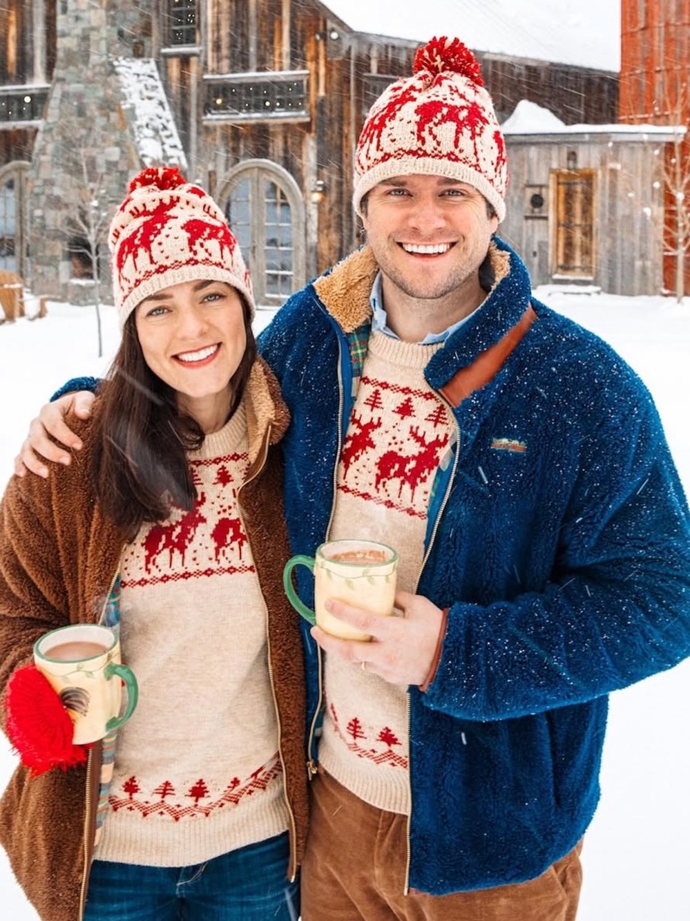 Kiel James Patrick Cream and Red Holiday Moose Crewneck Sweater Small